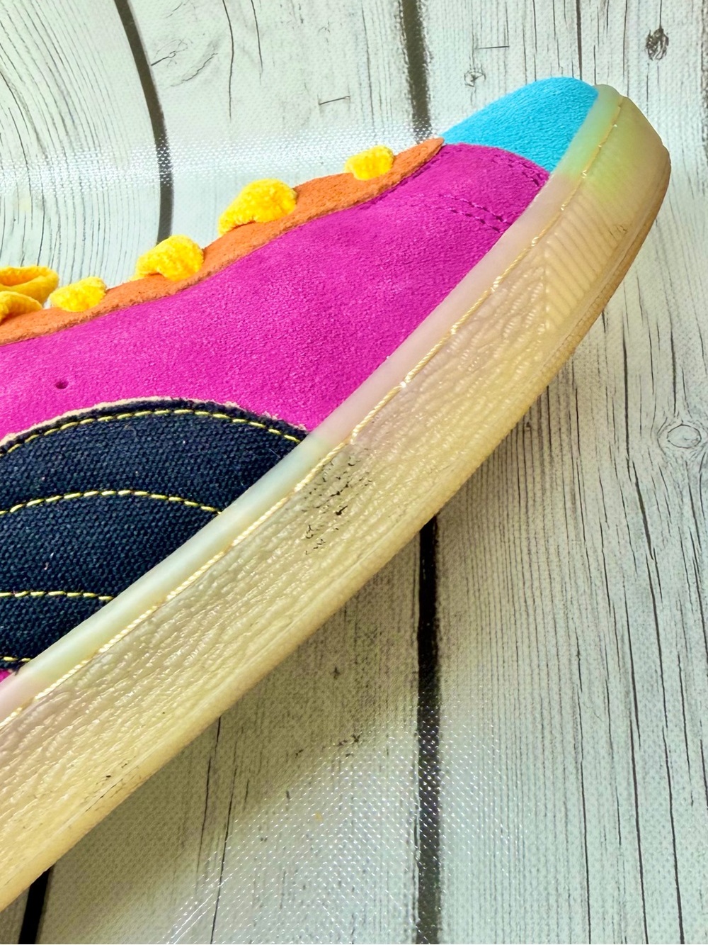 PRE LOVED Men’s 10 Puma Suede Classix 'Out of Season' Suede Multicolor  Sneakers - Picture 6 of 9